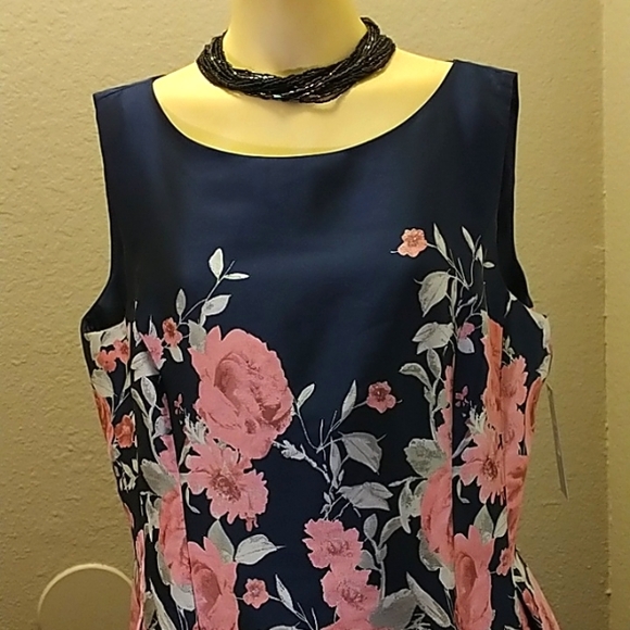 Tahari Plus Size Dress - Picture 2 of 8
